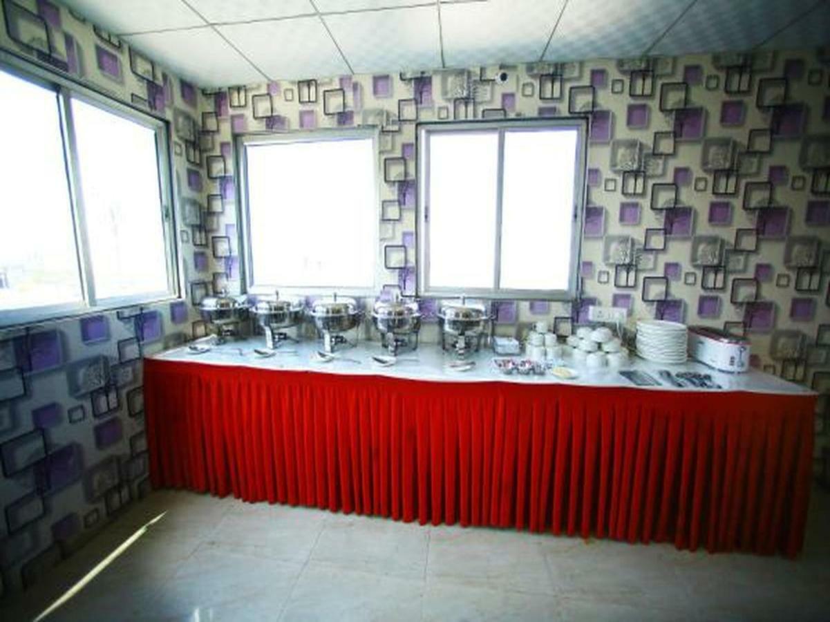 ניו דלהי Airport Hotel Hsp מראה חיצוני תמונה